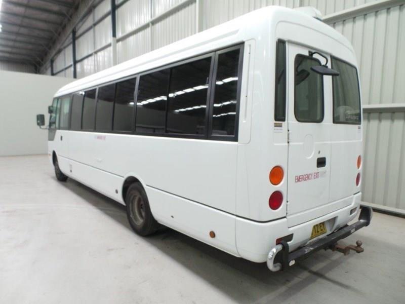 2010 MITSUBISHI ROSA BUS