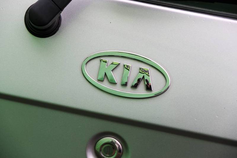 2005 KIA CARNIVAL LS KV11