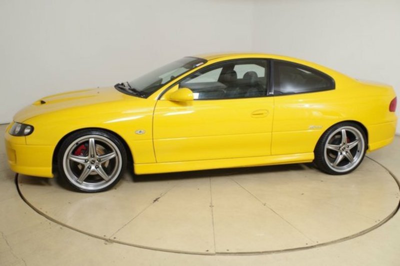 2004 HOLDEN MONARO CV8 VZ