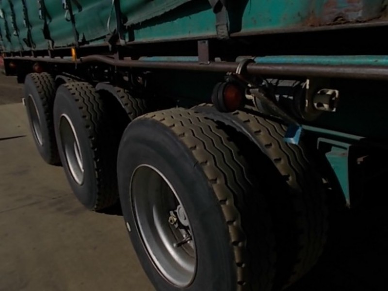 1981 Krueger Curtainsider Semi Trailer