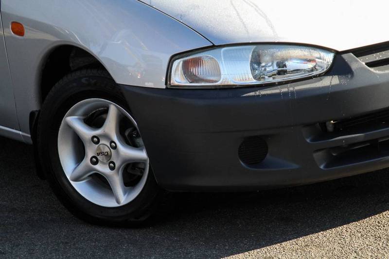 2003 MITSUBISHI MIRAGE CE