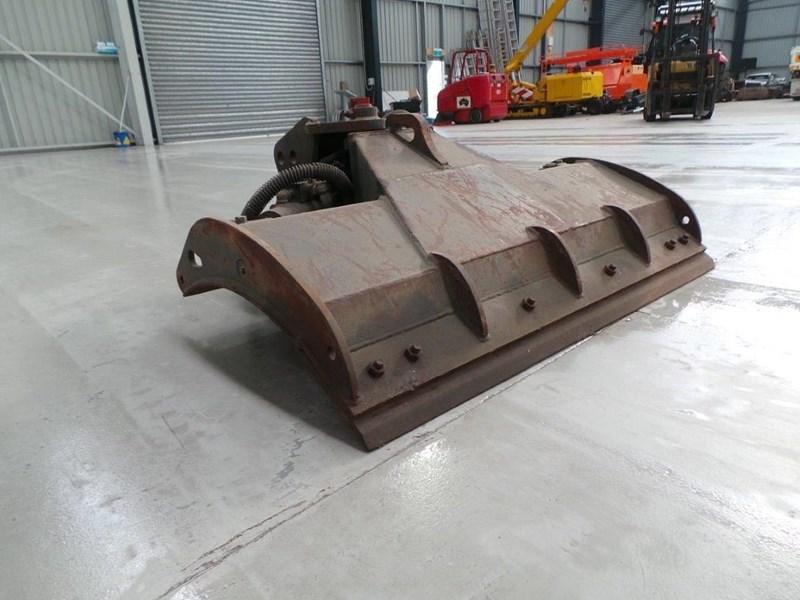 JIB WB140 HYDRAULIC BLADE