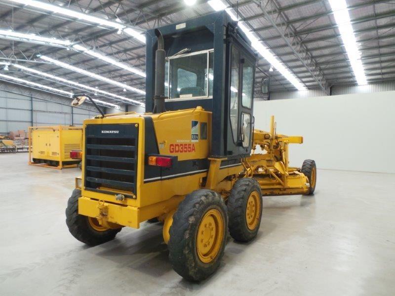 KOMATSU GD355A-1