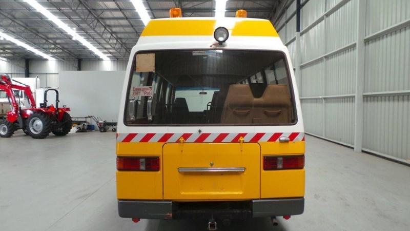 1992 MAZDA T3500 BUS