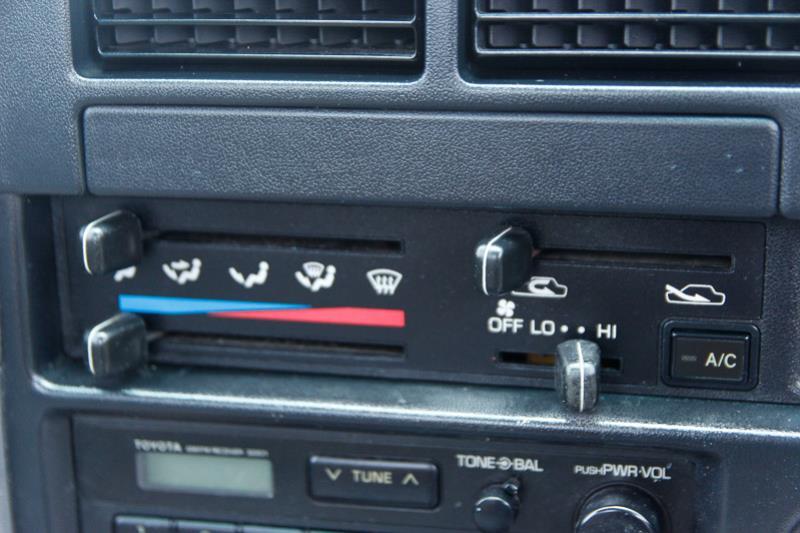 1996 TOYOTA HILUX RN85R