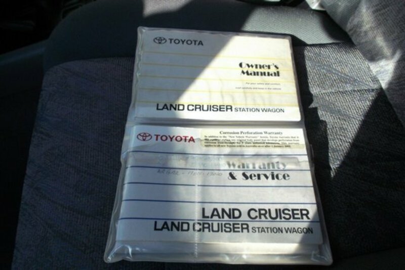 2000 TOYOTA LANDCRUISER GXL (4x4) HDJ100R