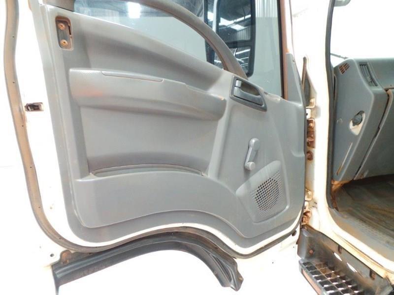 2011 ISUZU NPS300 4X4 SERVICE TRAY TRUCK