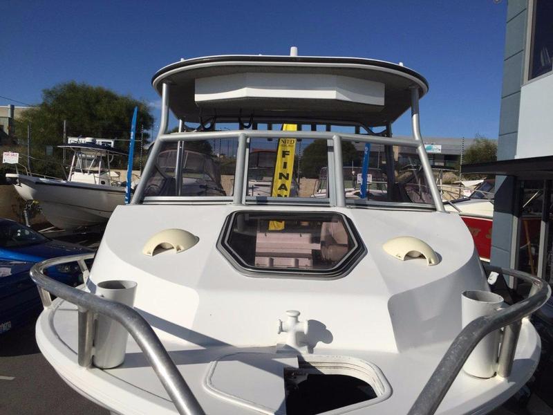 Quintrex 670 Offshore Hard Top