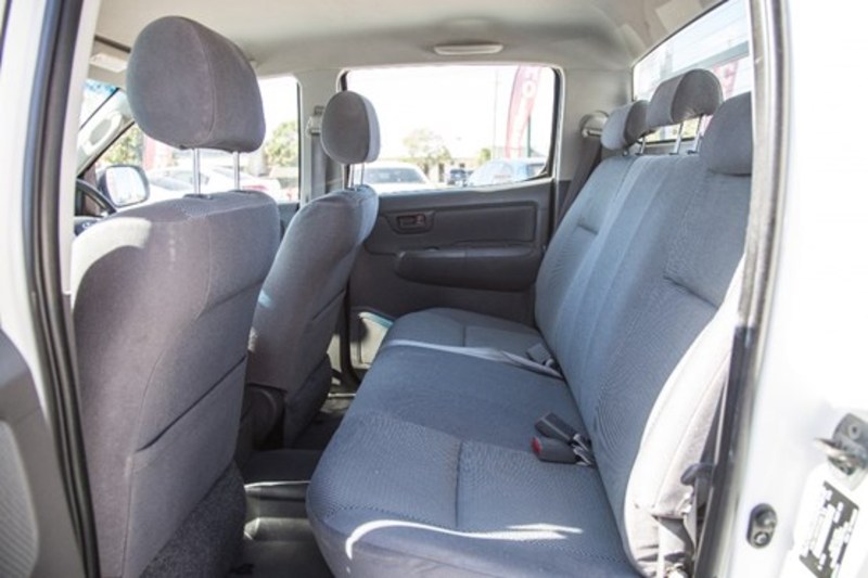 2012 TOYOTA HILUX SR KUN26R