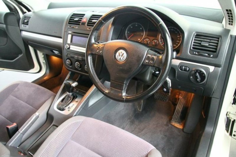 2007 VOLKSWAGEN JETTA 2.0 TDI 1KM