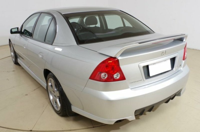 2004 HOLDEN COMMODORE SV6 VZ