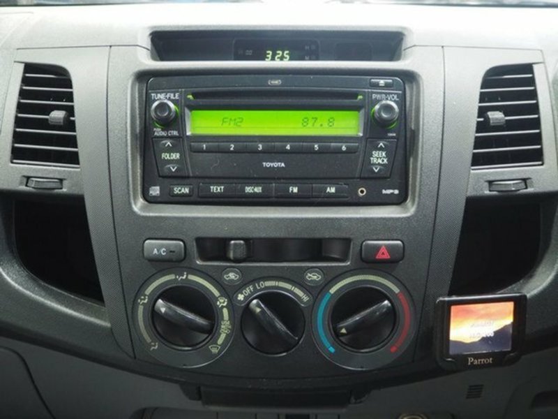 2008 TOYOTA HILUX SR (4x4) KUN26R 08 UPGRADE