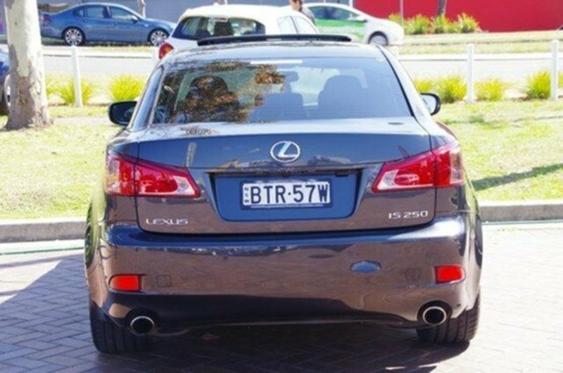 2010 LEXUS IS250 SPORTS LUXURY GSE20R