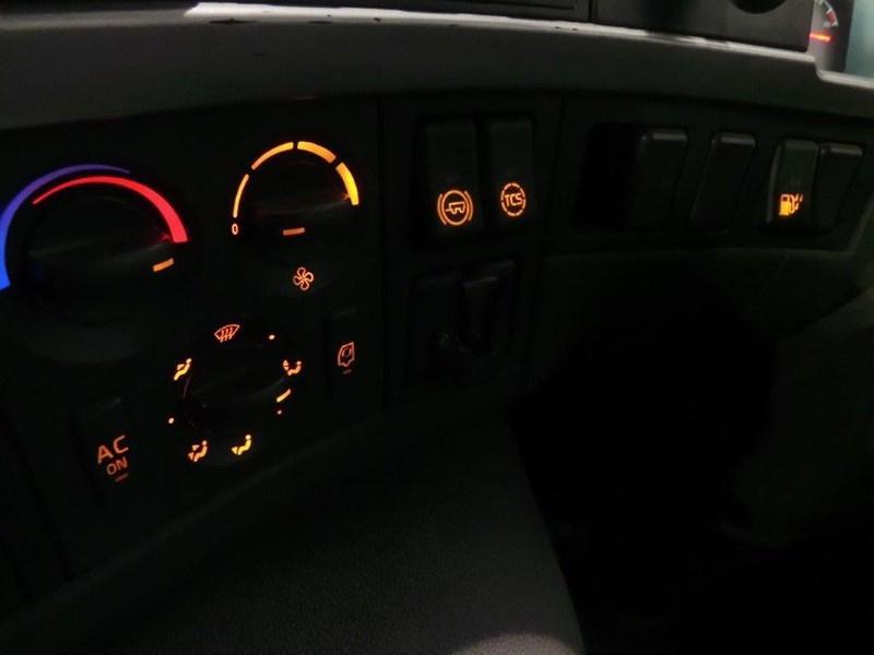 2005 VOLVO FM12