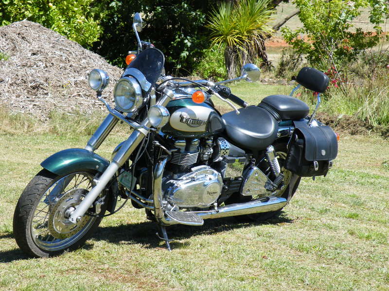 2004 TRIUMPH AMERICA