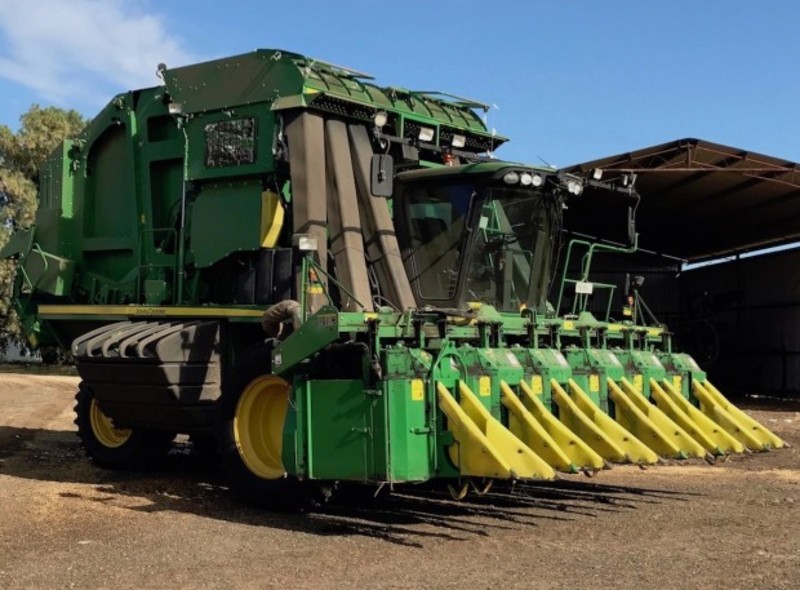 JOHN DEERE 7760 Harvester