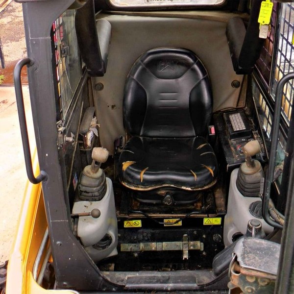 2005 CATERPILLAR 216B 216B Loader
