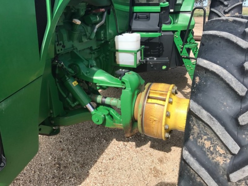 JOHN DEERE 8335R Tractor
