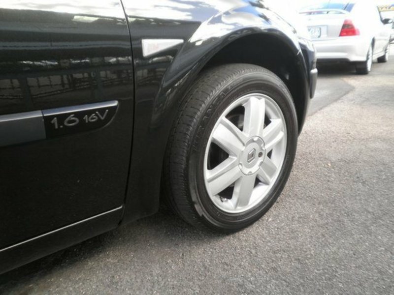 2005 RENAULT MEGANE AUTHENTIQUE X84
