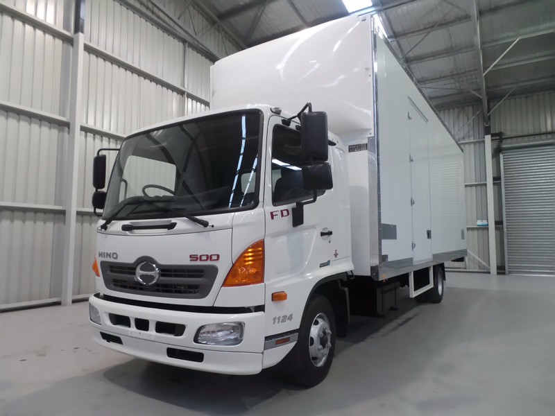 2016 HINO FD 1124-500 Series FD 1124-500 Series Truck