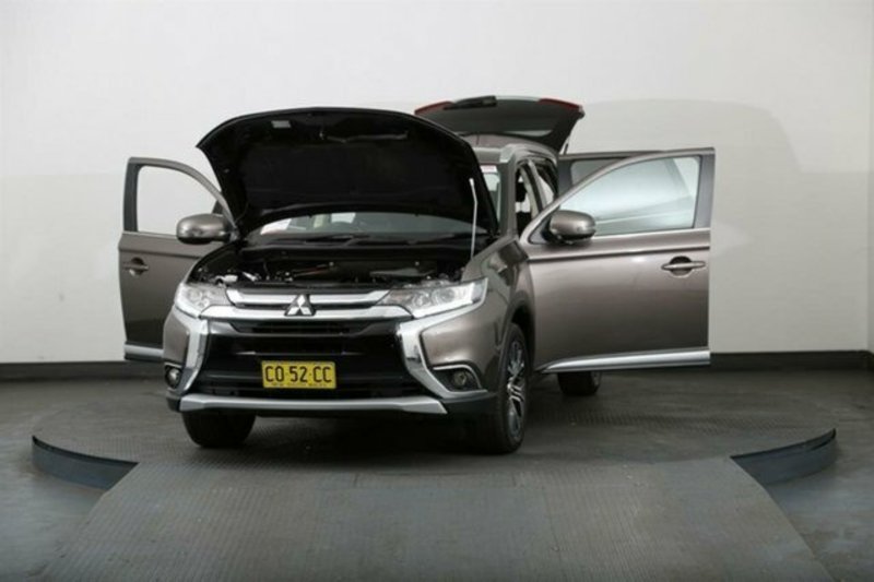 2016 MITSUBISHI OUTLANDER LS (4x2) ZK MY16
