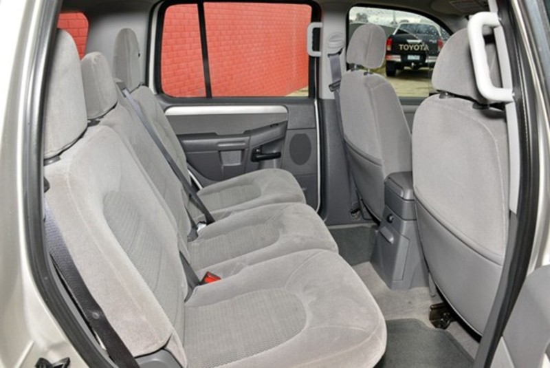 2004 FORD EXPLORER XLT UZ