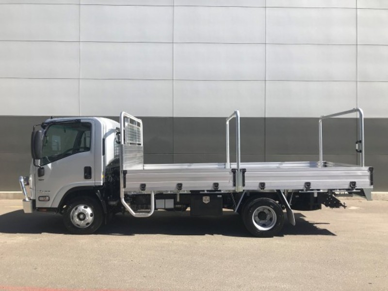 2017 ISUZU NPR 45 155 TRADEPACK NPR 45 155 Truck