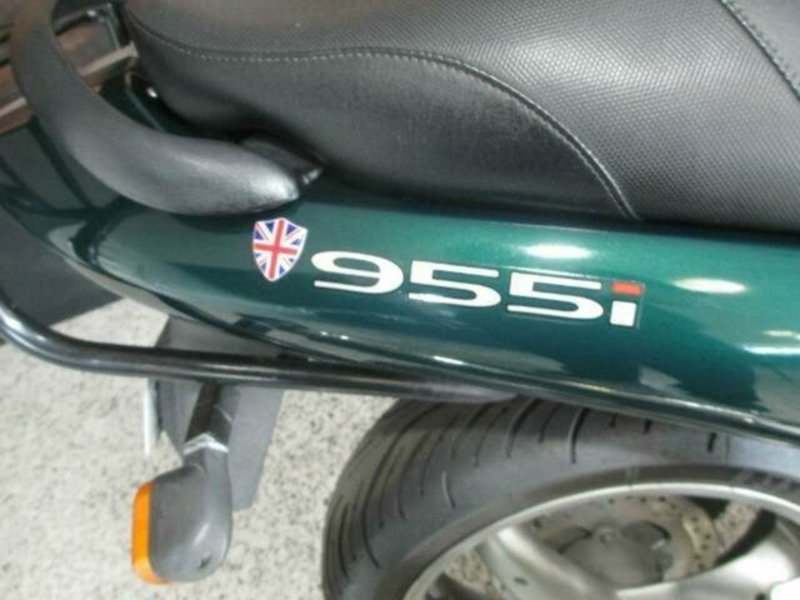 2002 TRIUMPH SPRINT ST (955) Road