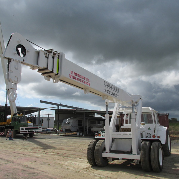 BHB Linmac. 10 Ton Capacity