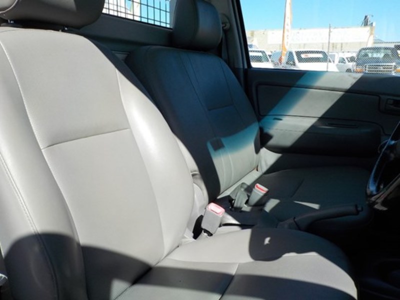 2006 TOYOTA HILUX WORKMATE TGN16R
