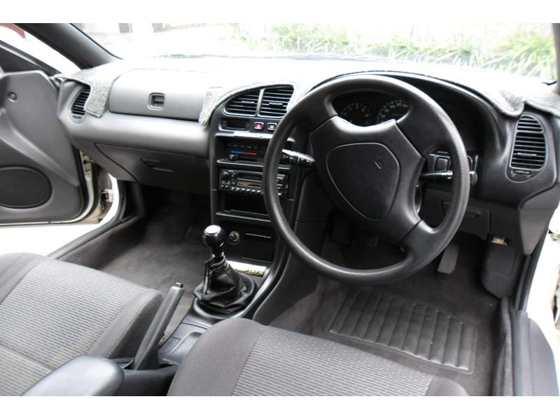 1994 MAZDA 323 ASTINA