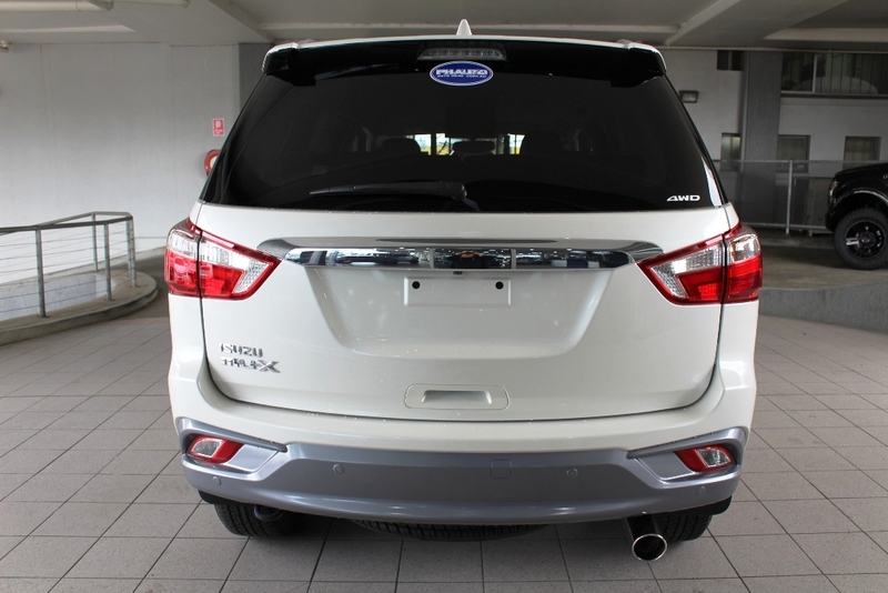2017 ISUZU MU-X LS-T