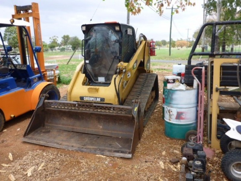 2011 CATERPILLAR 279C Loader