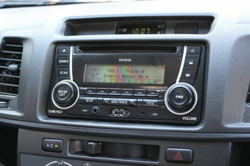 2012 TOYOTA HILUX SR (4x4) KUN26R MY12