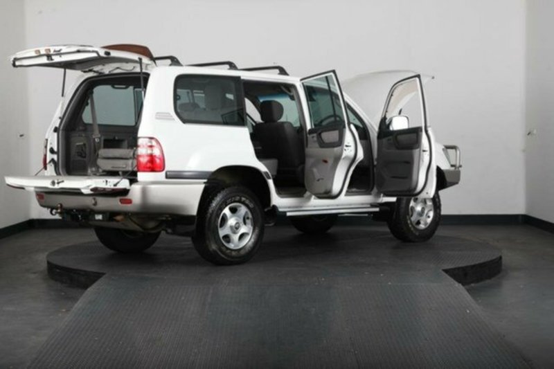 2003 TOYOTA LANDCRUISER GXL (4x4) UZJ100R