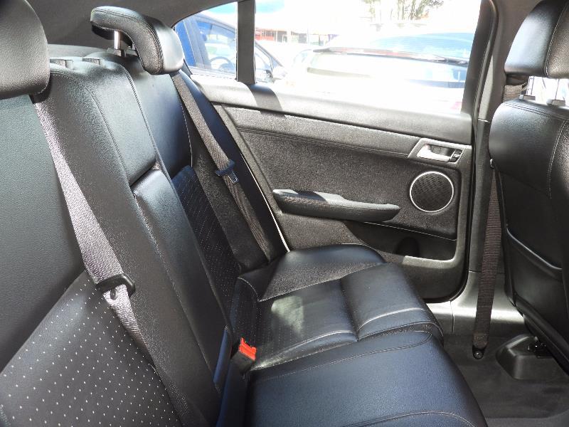 2011 HOLDEN CALAIS VE II