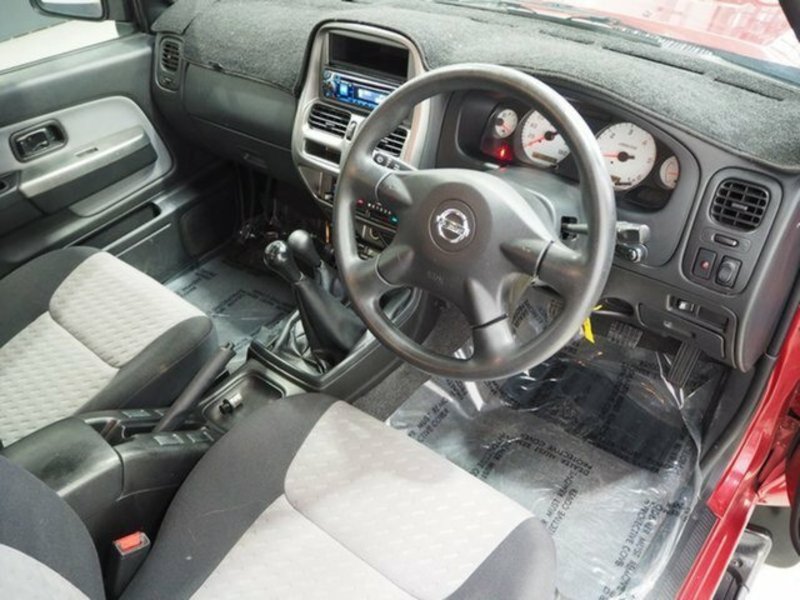 2006 NISSAN NAVARA ST-R (4x4) D22