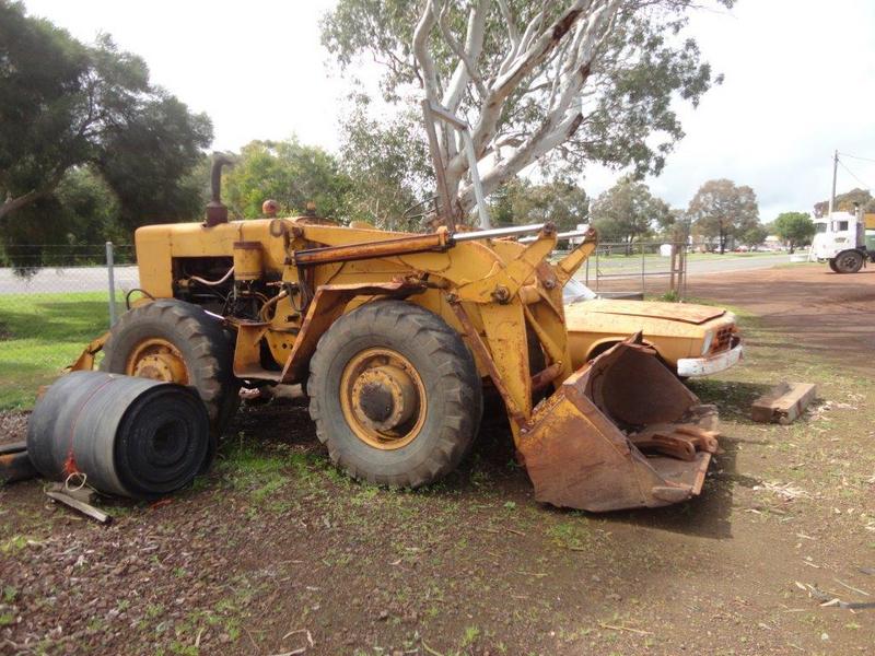 1976 CRANVEL LOADER 