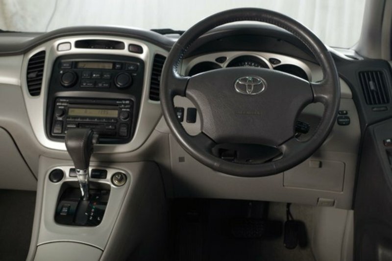 2003 TOYOTA KLUGER CVX (4x4) MCU28R