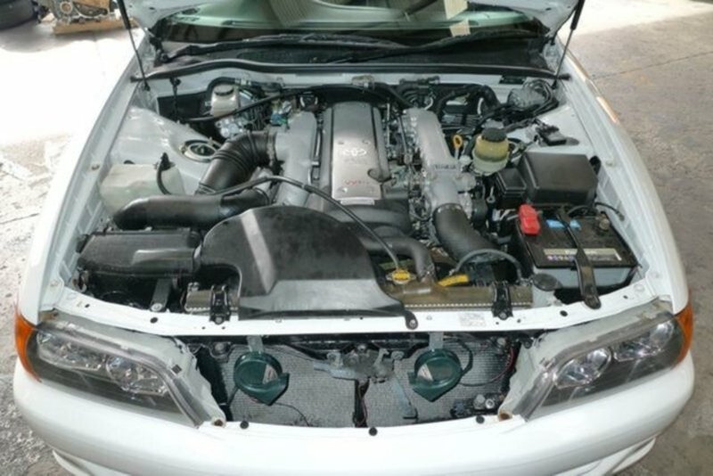 2001 TOYOTA CHASER TOURER V
