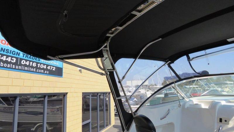 Tournament 2000 Bluewater EXCELLENT DECK SPACE, RIDE AND QUALITY BUILD