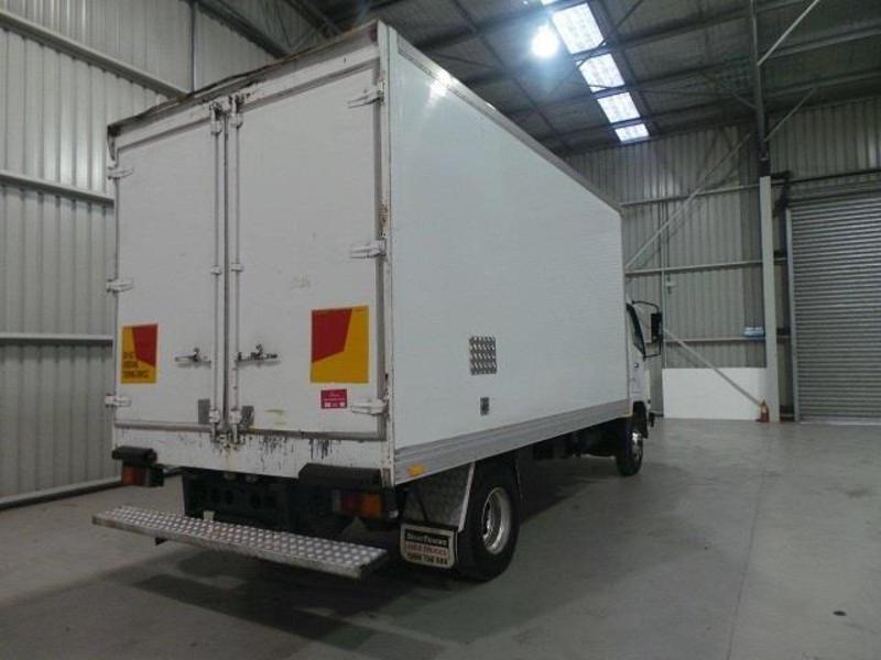 2004 MITSUBISHI FIGHTER FRIDGE TRUCK