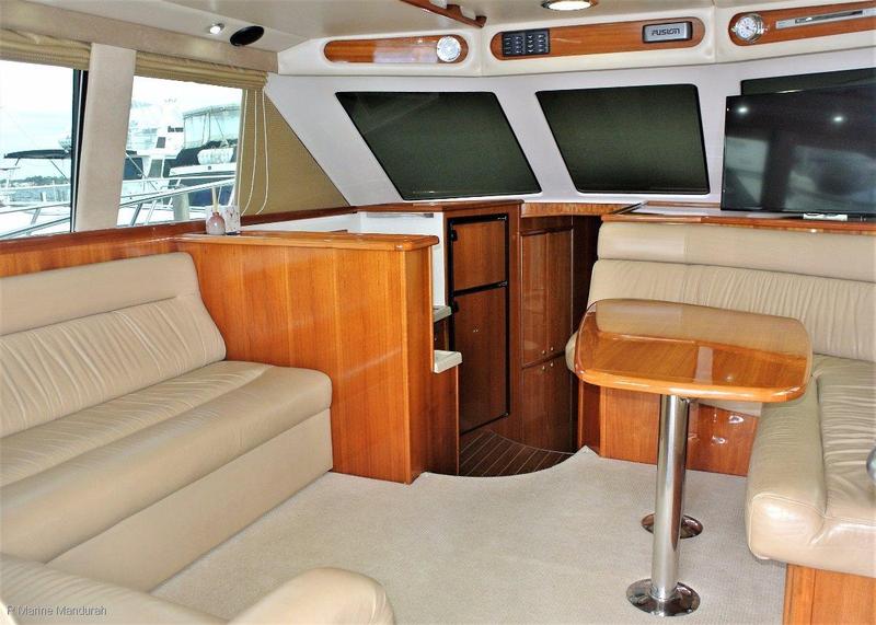 Riviera 42 Flybridge *** OUTSTANDING CONDITION ***$459,000***