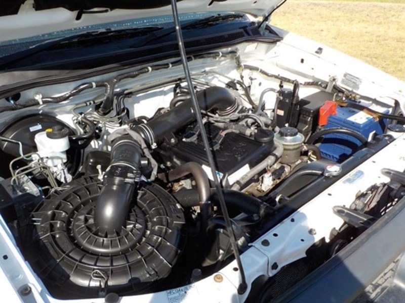 2006 TOYOTA HILUX WORKMATE TGN16R