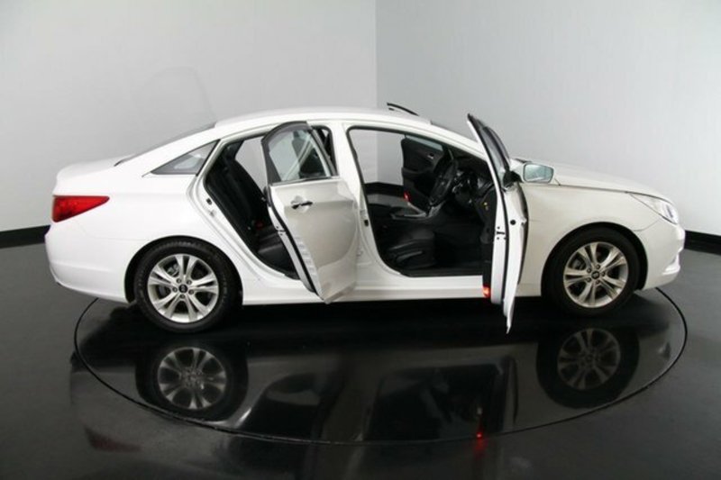 2010 HYUNDAI i45 ELITE YF MY11