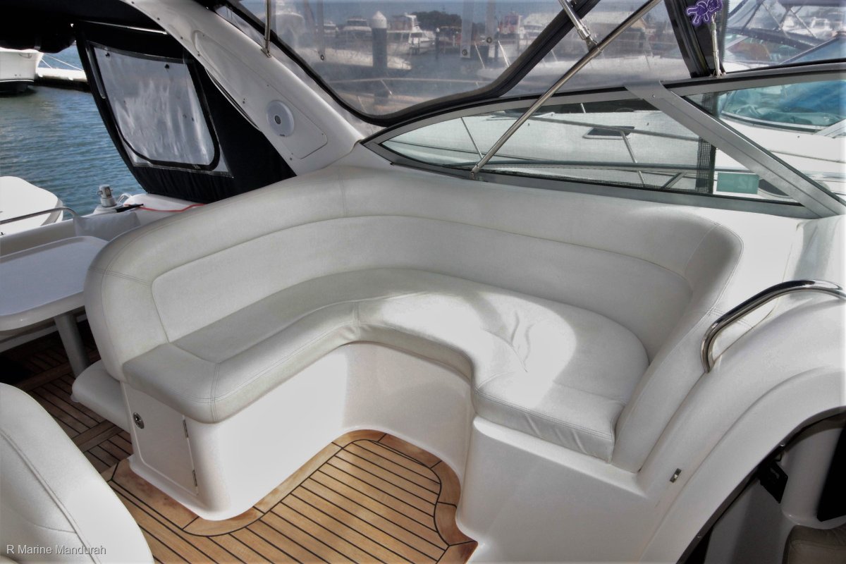 2002 SUNRUNNER 3700 ***