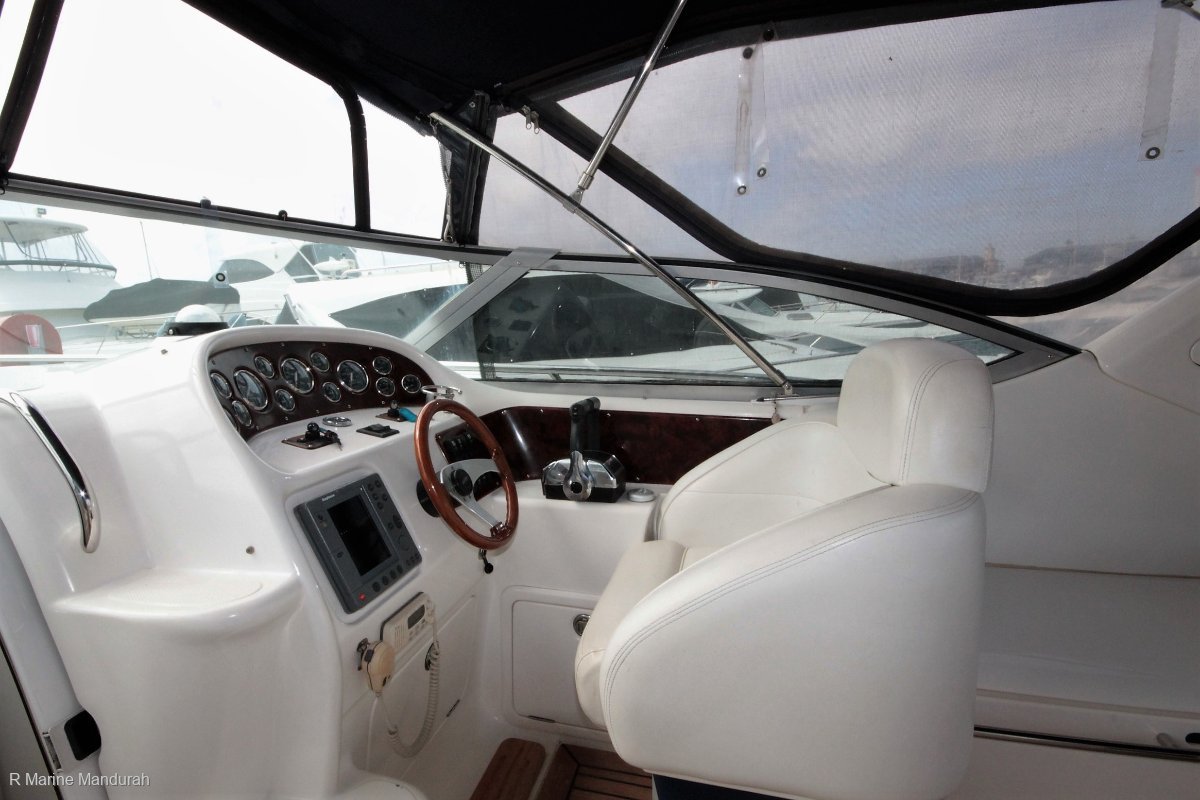 2002 SUNRUNNER 3700 ***