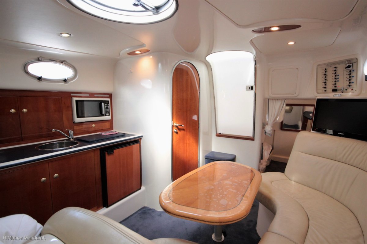 2002 SUNRUNNER 3700 ***