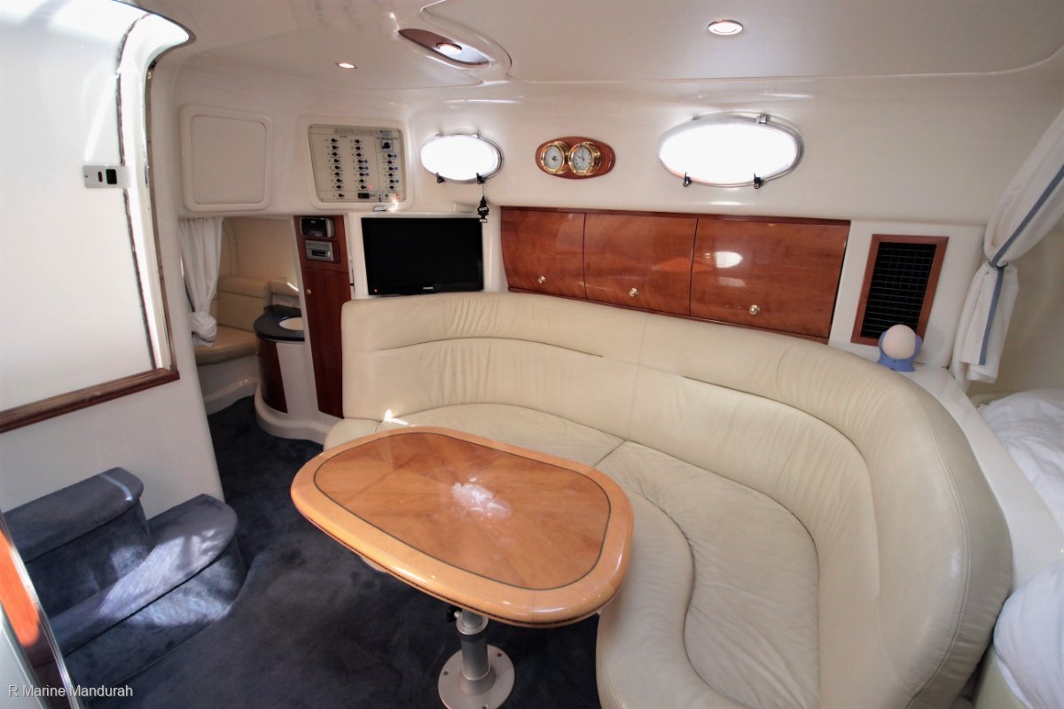 2002 SUNRUNNER 3700 ***