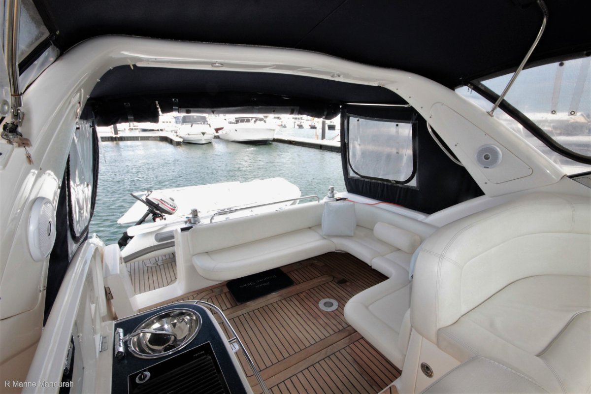 2002 SUNRUNNER 3700 ***